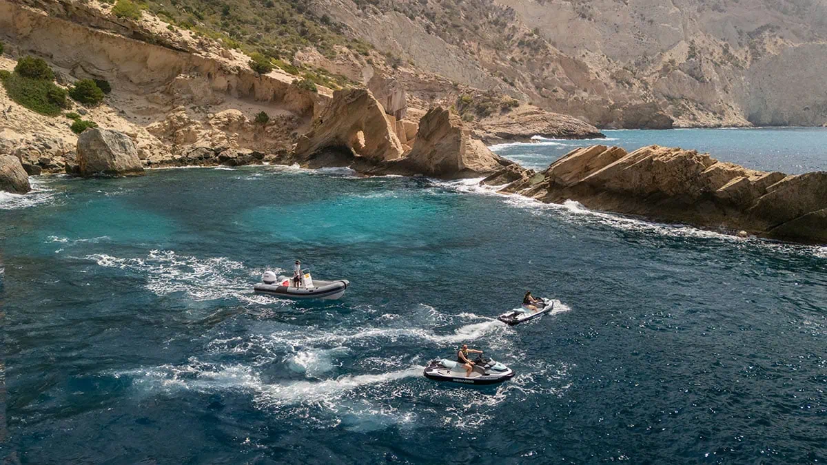 Excursión en moto de agua a Atlantis, Ibiza