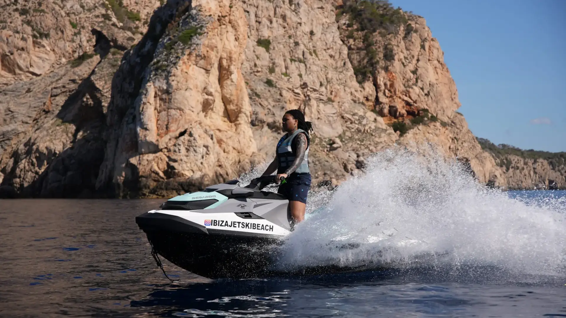 Circuito en moto de agua en la bahía de Ibiza